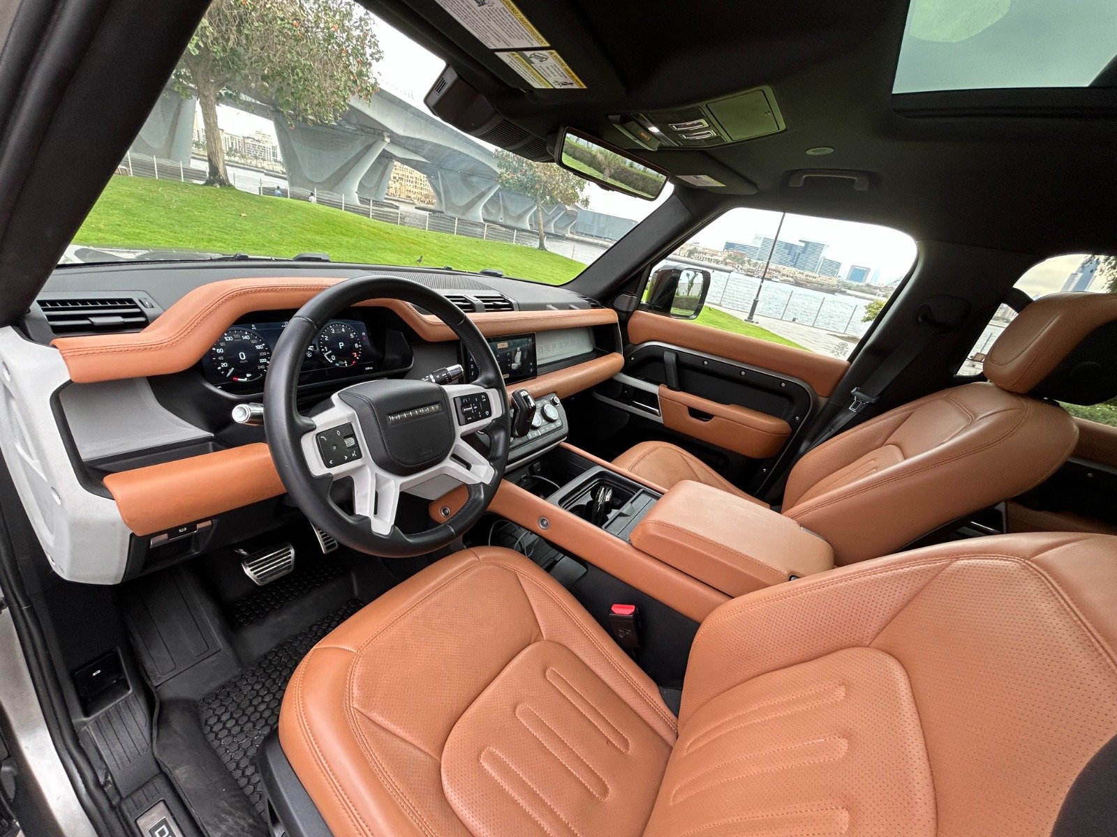 Rent Land Rover Defender 110 in Dubai photo 9
