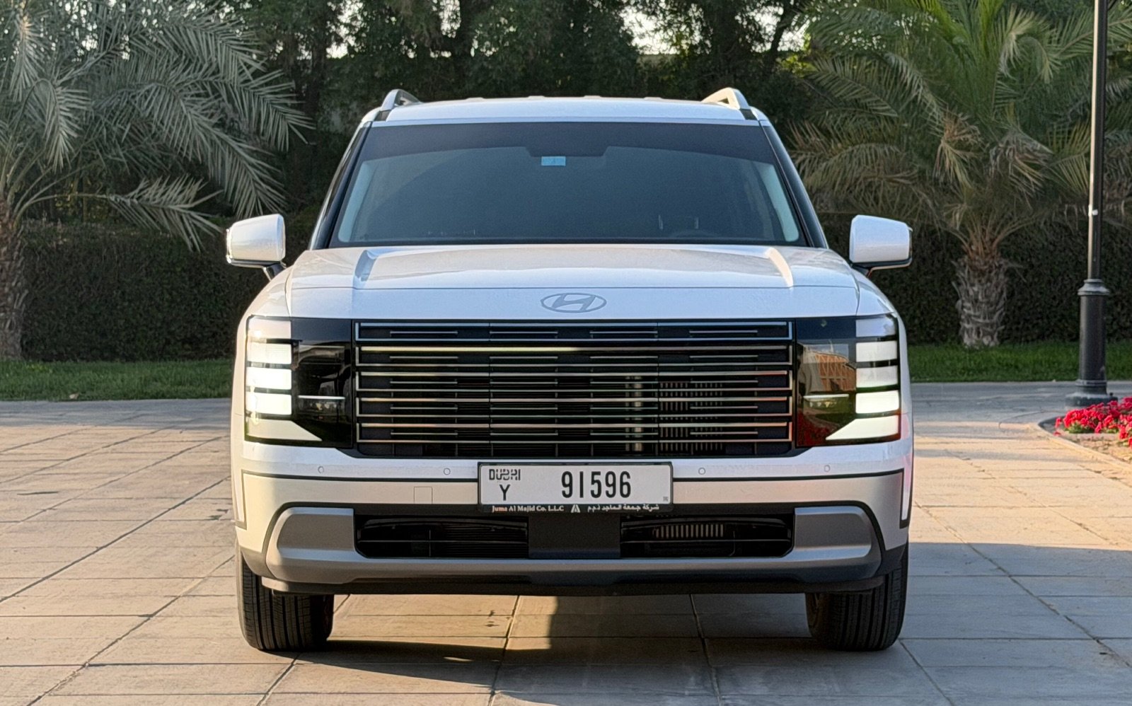 Rent a Hyundai Palisade in Dubai (Beige) photo 3