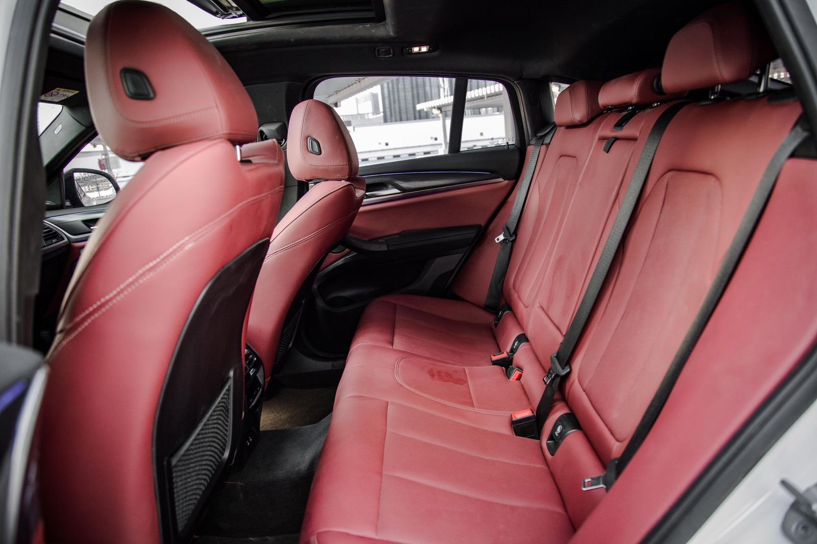 Rent a BMW X4 in Dubai photo 6