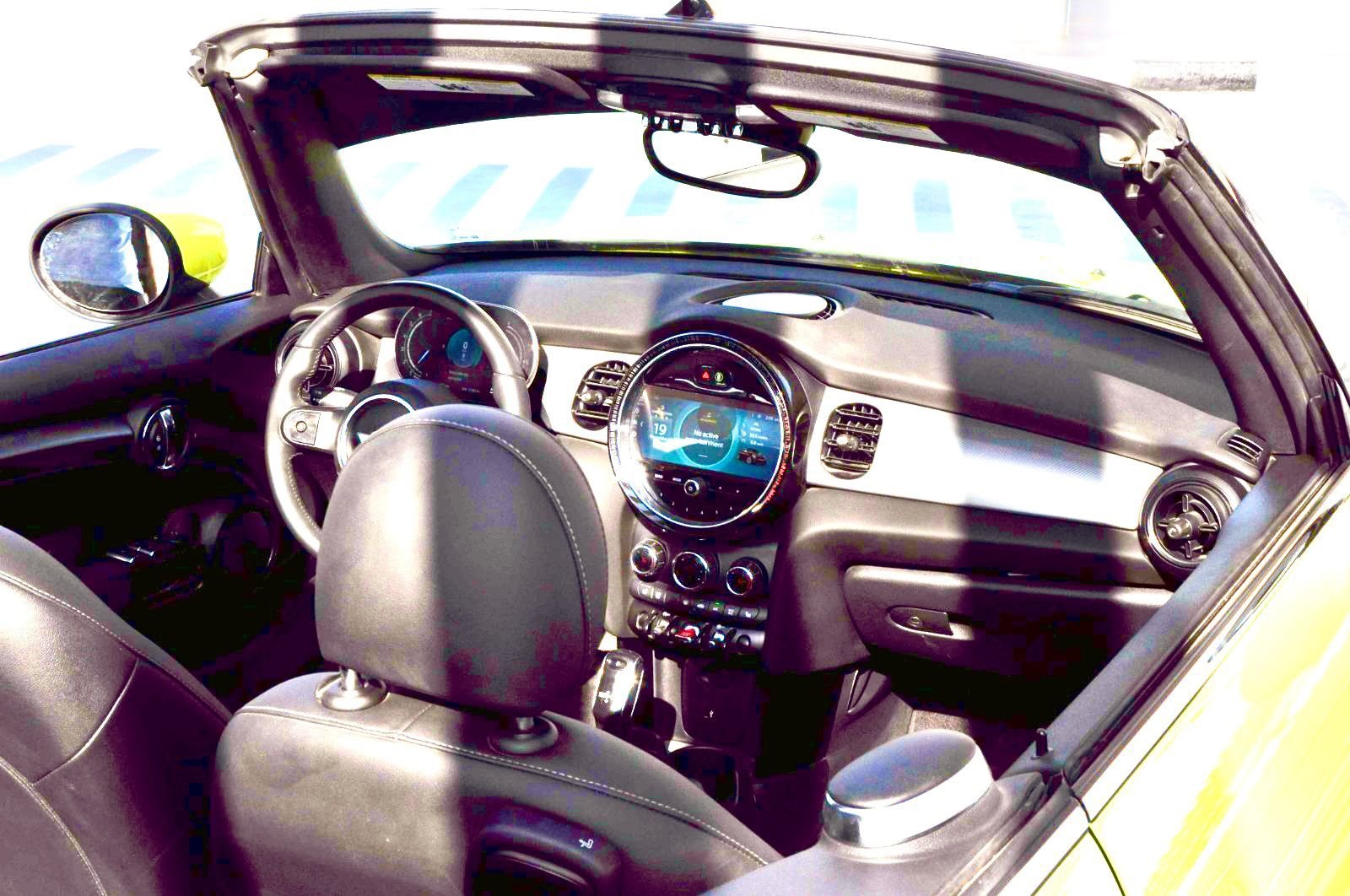 Hire MINI Cooper S Convertible in Dubai photo 4