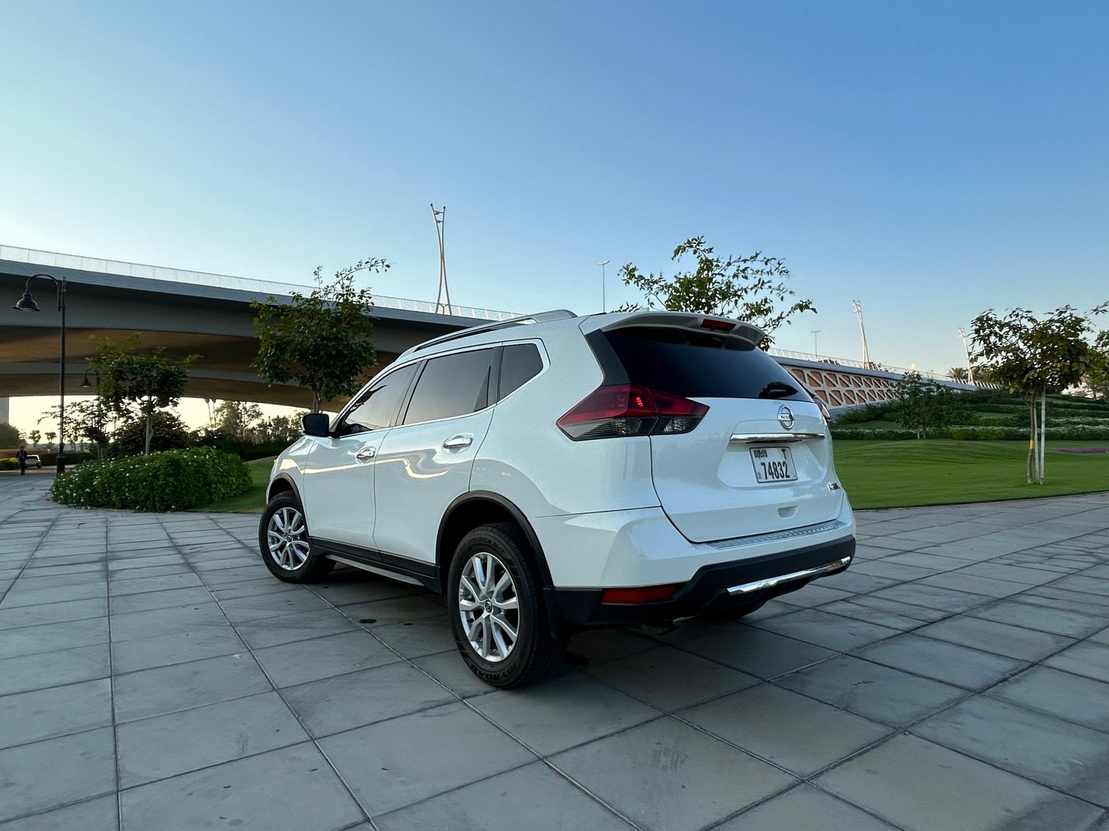 Rent Nissan X-Trail in Dubai photo 2