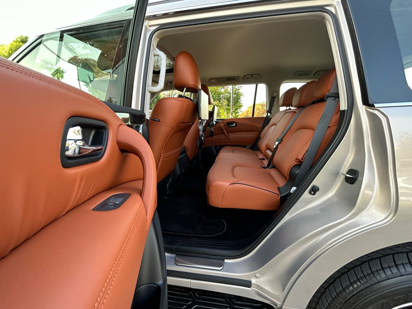 2023 Nissan Patrol Titanium for Rent in Dubai photo 9