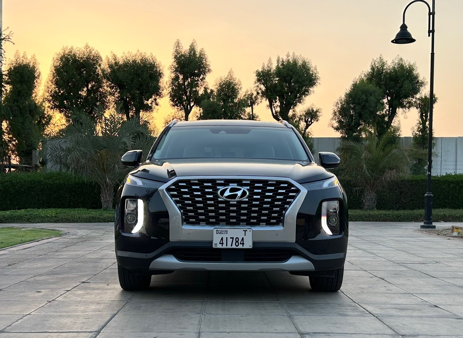 Rent a Hyundai Palisade in Dubai (Black) photo 3