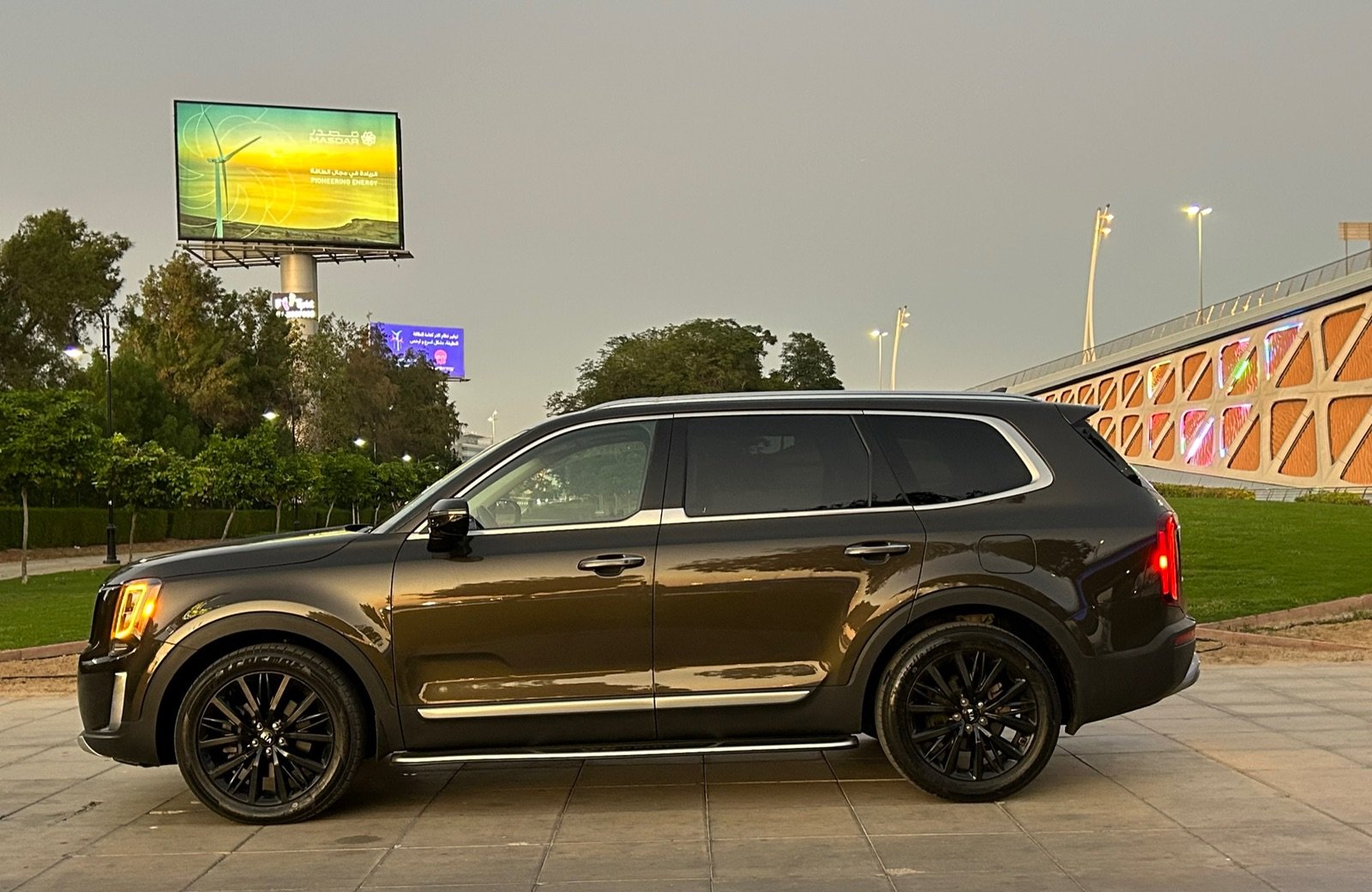 Kia Telluride VIP Rental in Dubai photo 4