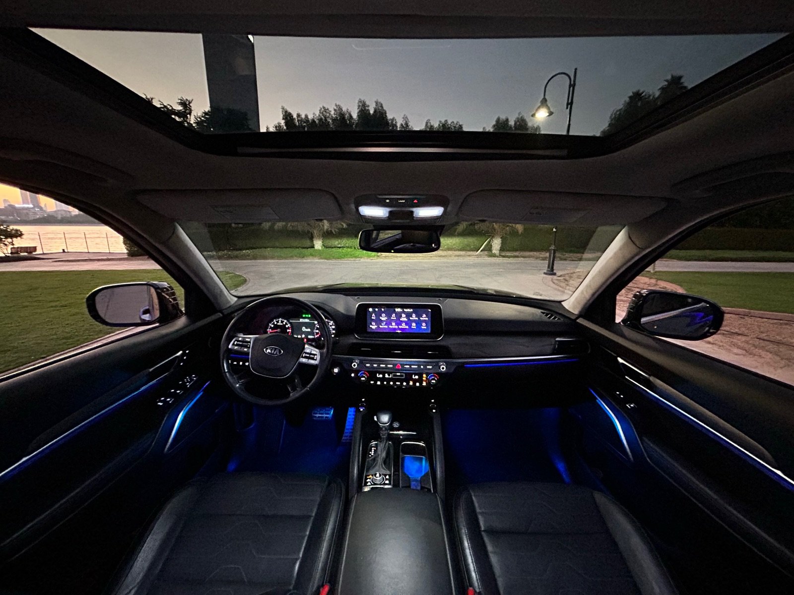 Kia Telluride VIP Rental in Dubai photo 6