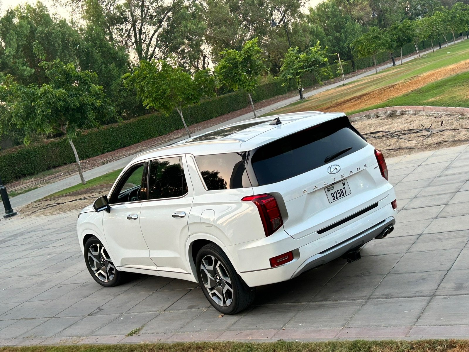 Hire Hyundai Palisade VIP in Dubai photo 2