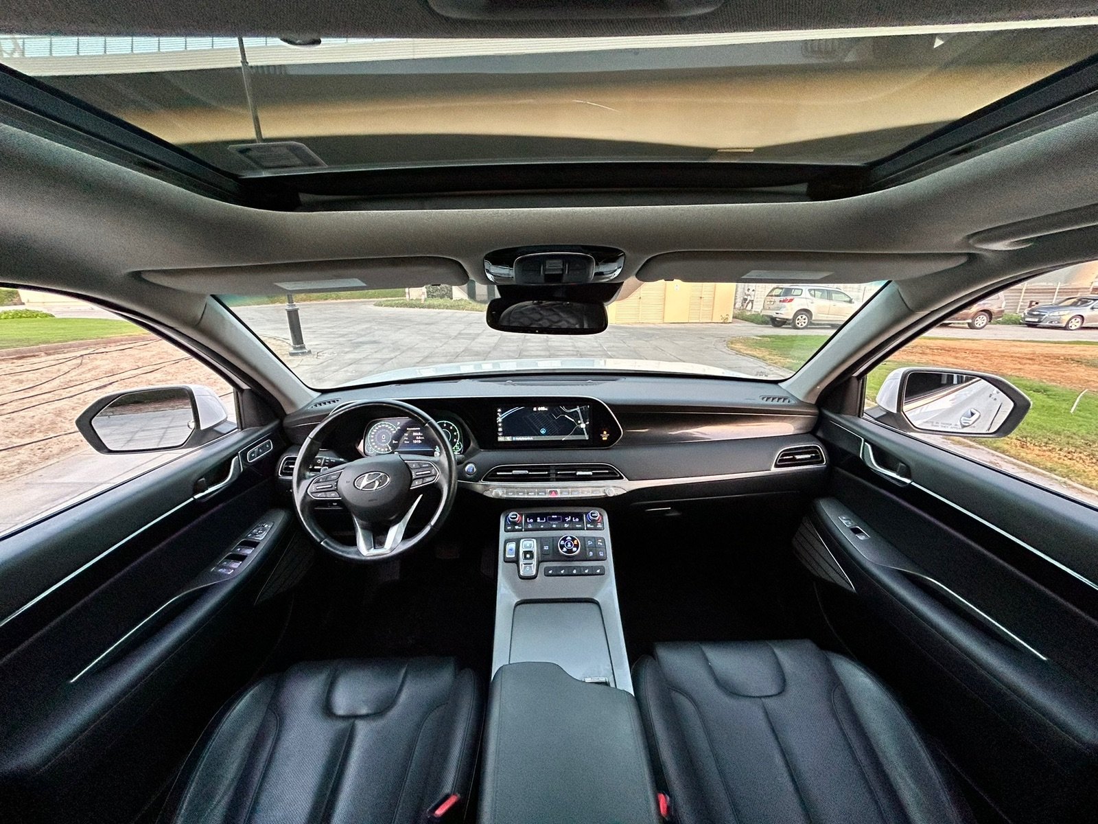 Hire Hyundai Palisade VIP in Dubai photo 7