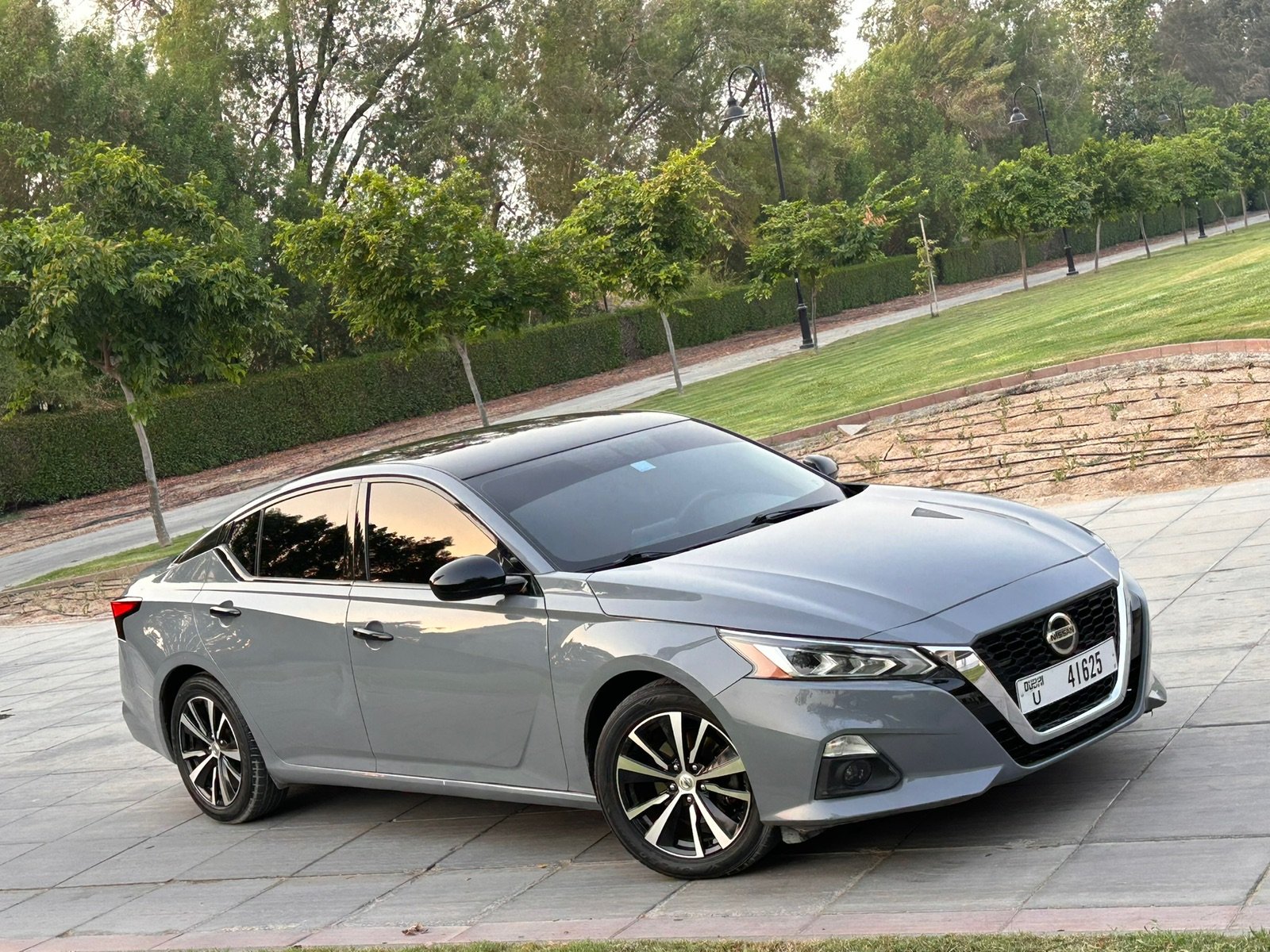 Hire Nissan Altima in Dubai rental in Dubai