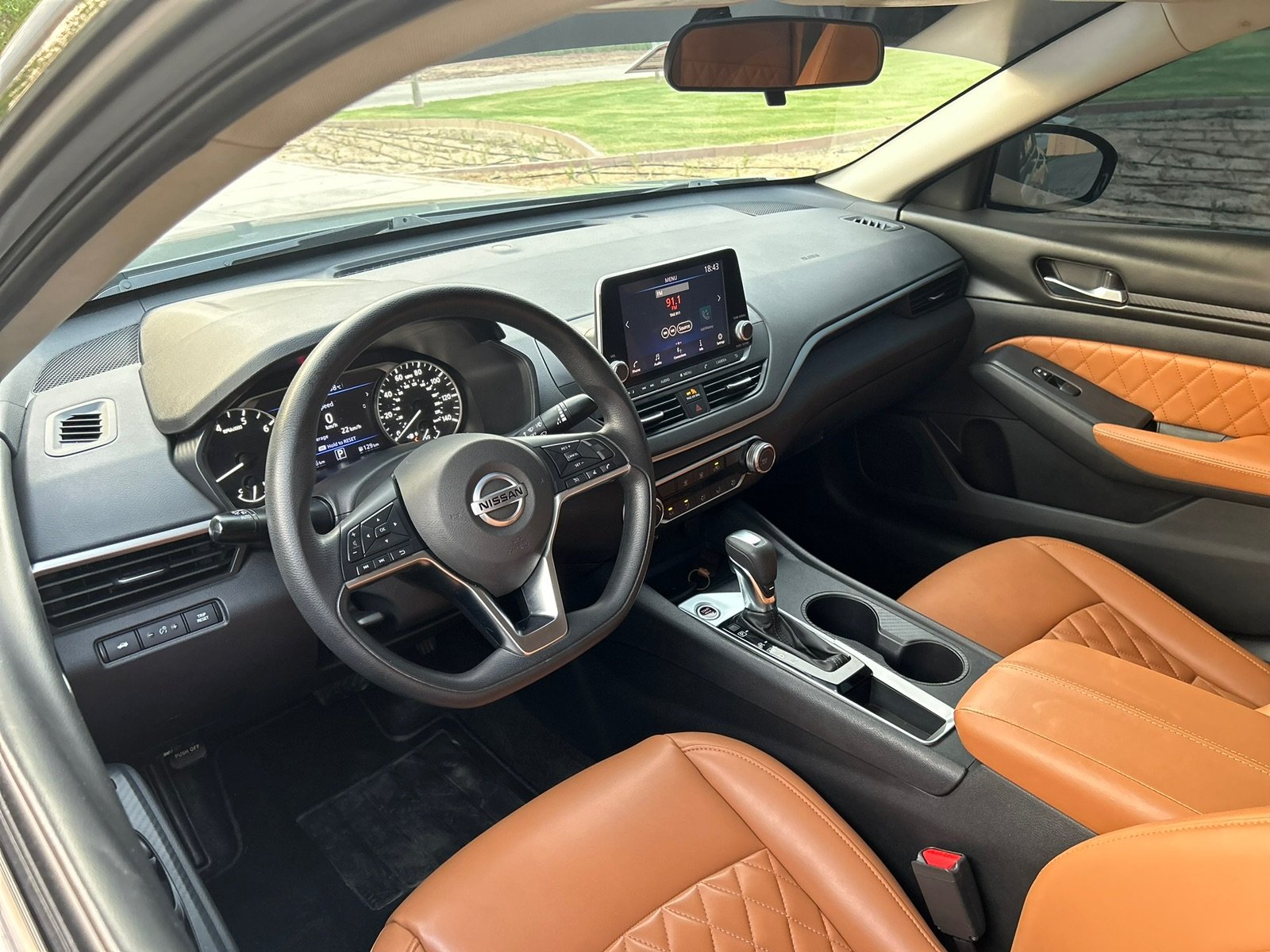 Hire Nissan Altima in Dubai photo 6