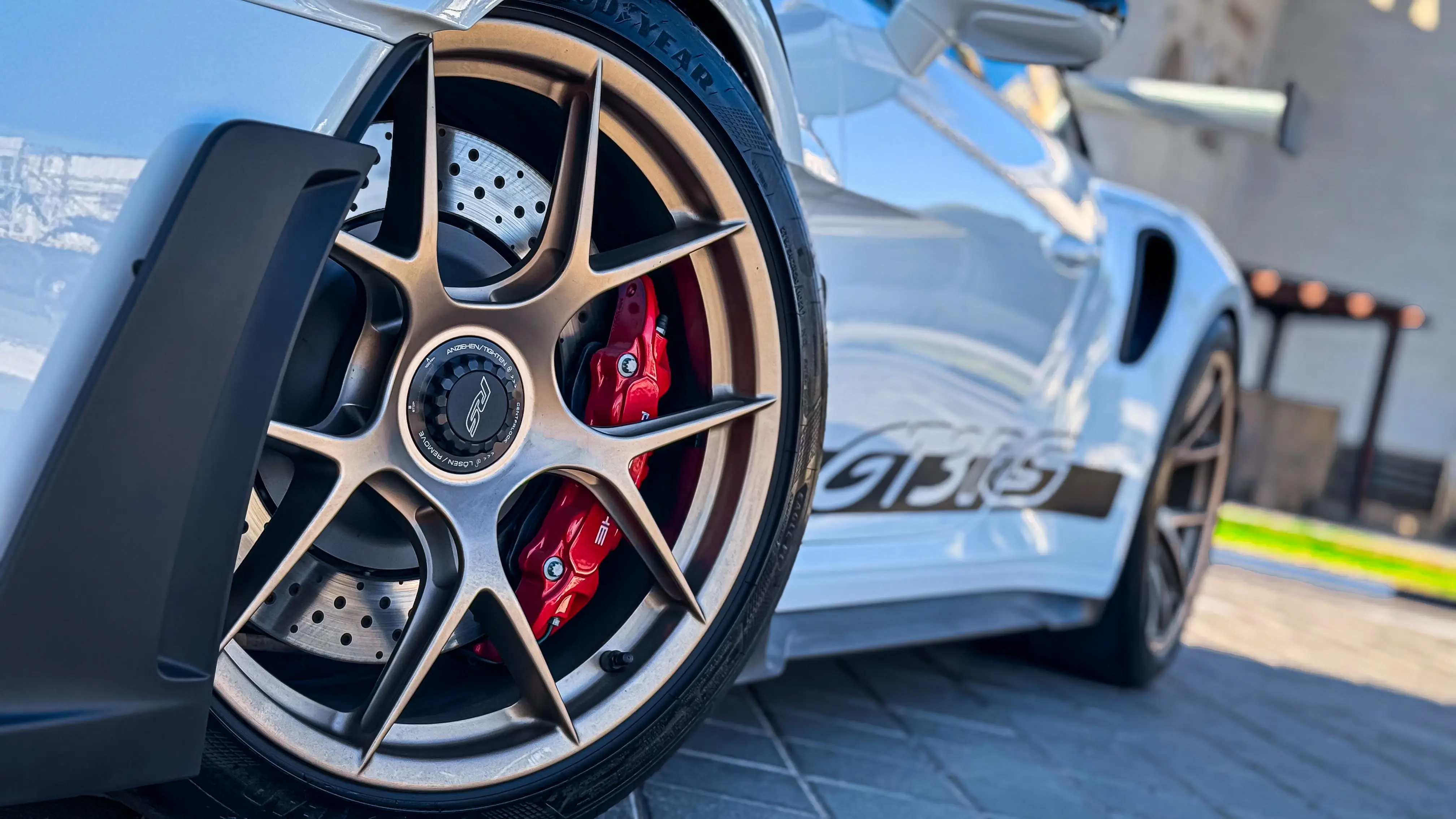 Rent a 2024 Porsche 911 GT3 RS White in Dubai photo 2