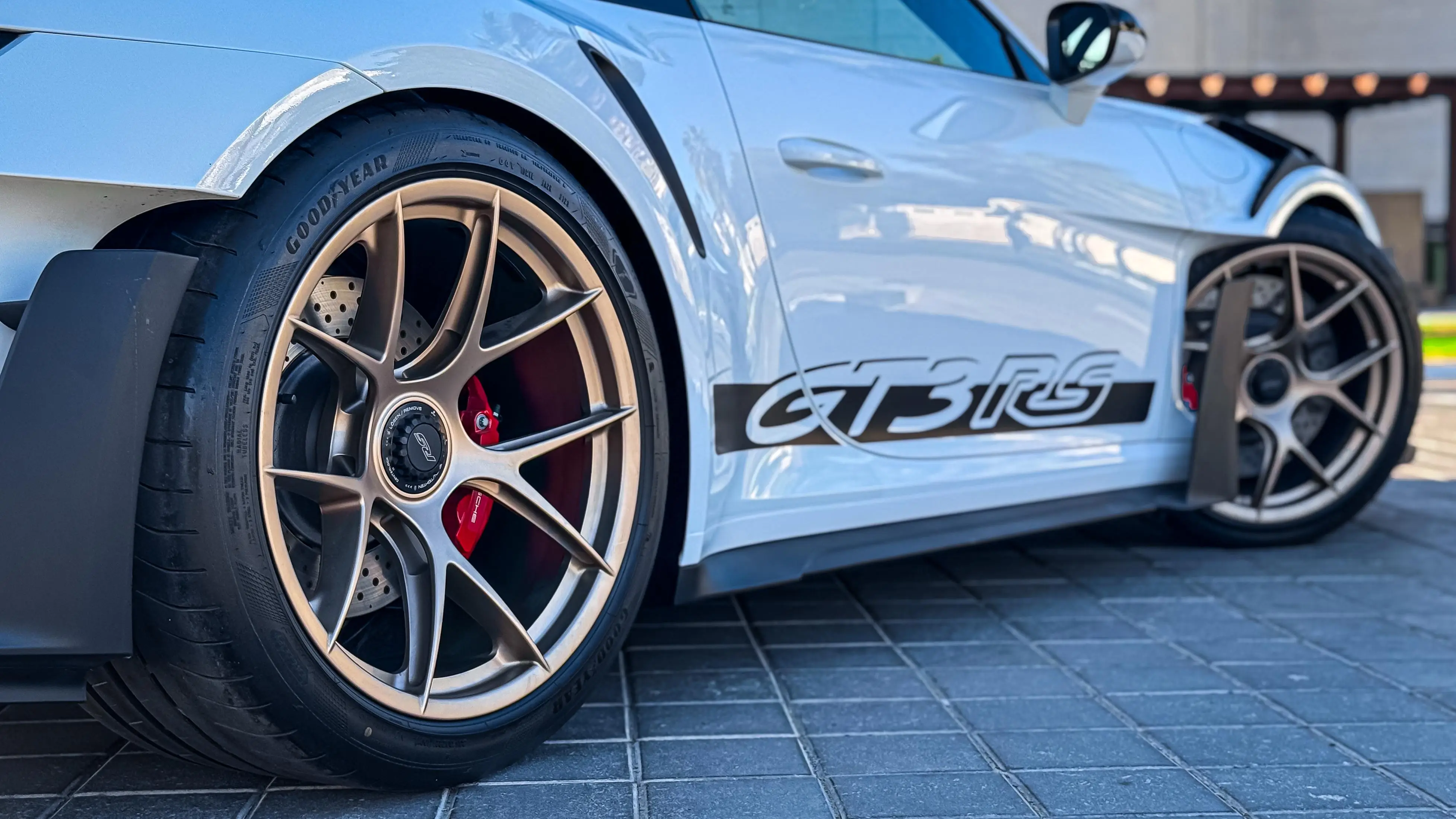 Rent a 2024 Porsche 911 GT3 RS White in Dubai photo 6