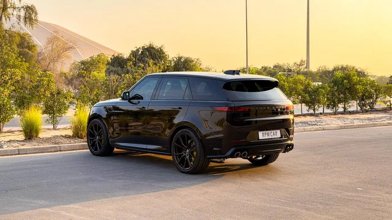2023 Land Rover Range Rover Vogue SV Black for Rent in Dubai photo 3