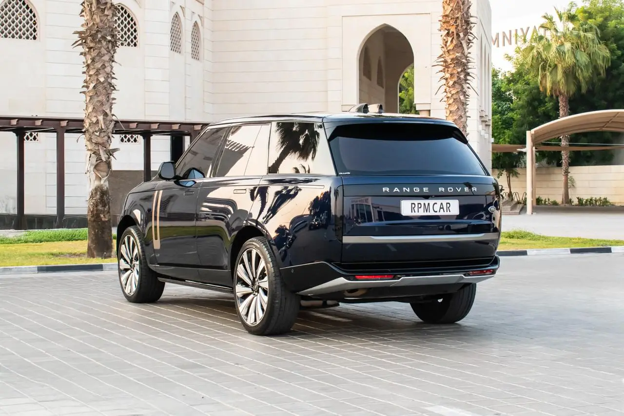 2023 Land Rover Range Rover Vogue Blue for Rent in Dubai photo 5