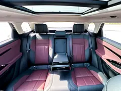2025 Land Rover Range Rover Evoque for Rent in Al Barsha 1 photo 10