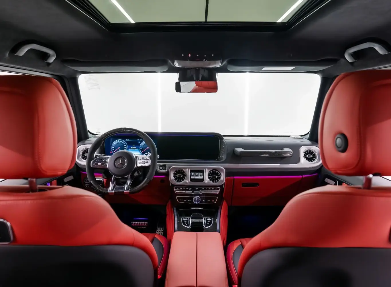 2026 Mercedes-Benz G63 AMG White for Rent in Dubai photo 3