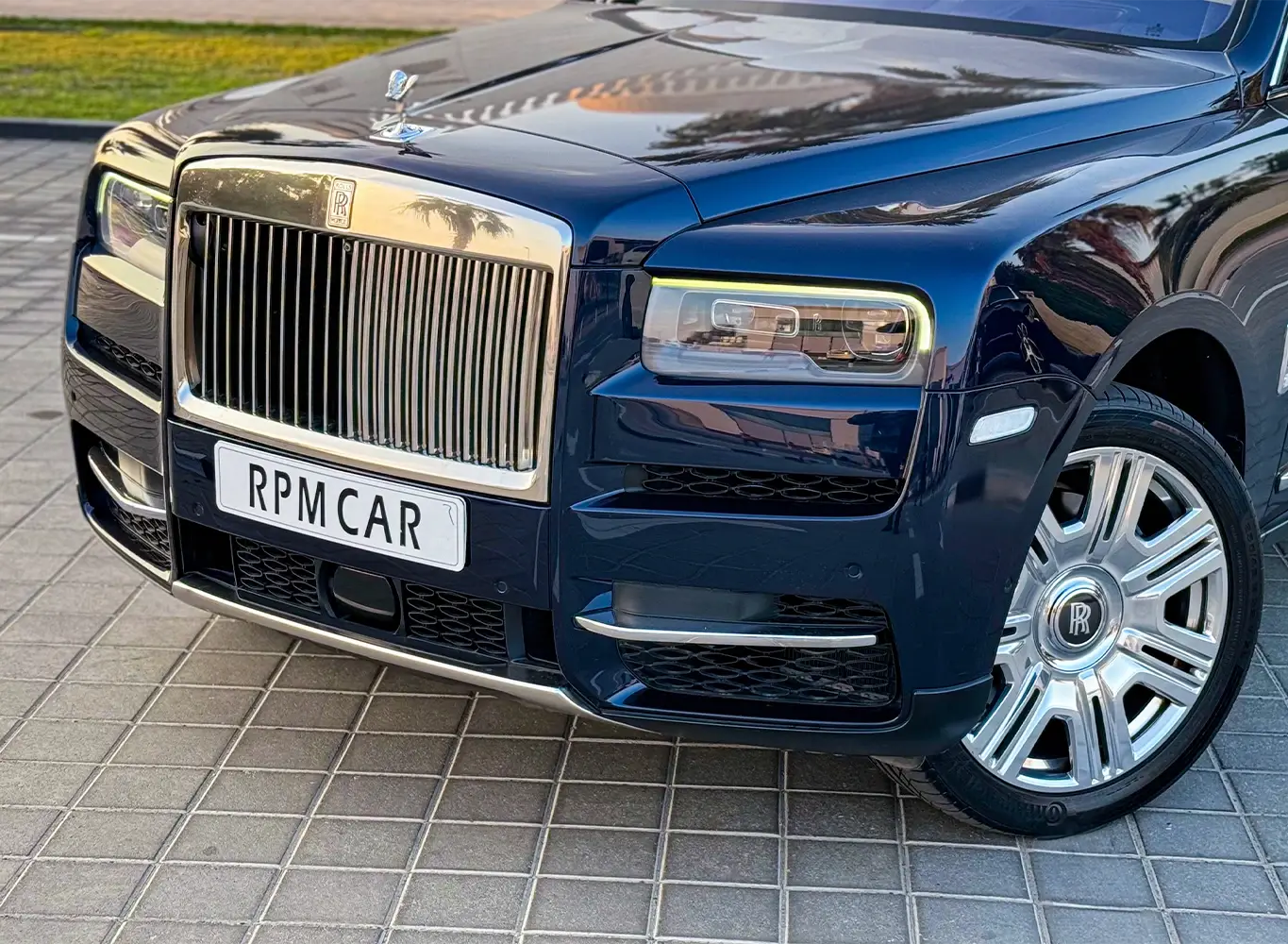 2023 Rolls-Royce Cullinan Blue for Rent in Dubai photo 6