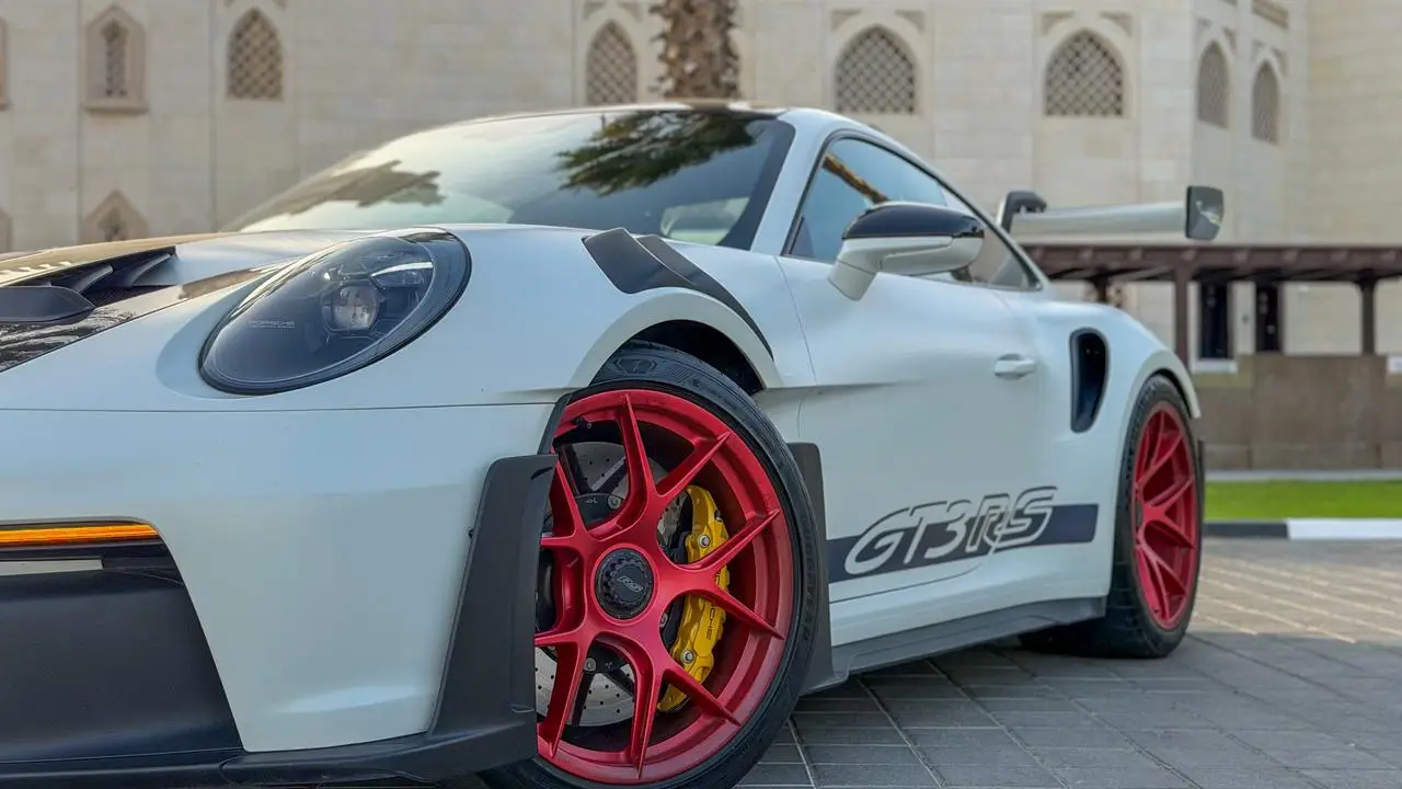 Rent 2023 Porsche 911 GT3 RS White in Dubai photo 6