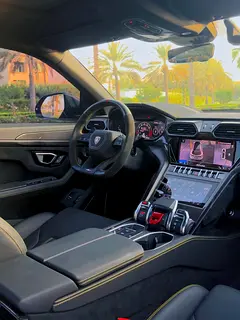 2023 Lamborghini Urus for Rent in Central Park photo 4