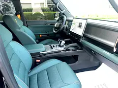 2026 Jetour T2 Rental in Hor Al Anz — Rent Online with Drivaza photo 5
