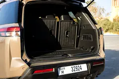 Rent 2024 Nissan Pathfinder in Al Quoz 4 photo 5