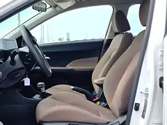 2025 Hyundai Accent Rental in Al Quoz 1 — Rent Online with Drivaza photo 7