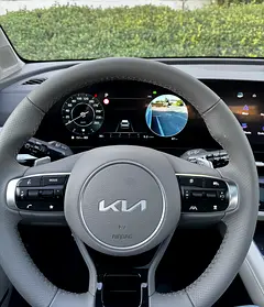 2025 Kia Sportage for Rent in Discovery Gardens photo 7