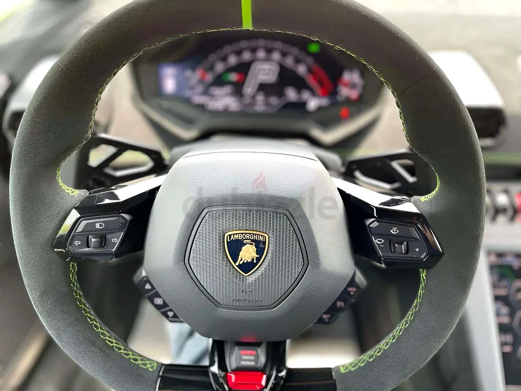 2022 Lamborghini Huracan for Rent in Al Barsha 1 (Yellow) photo 6