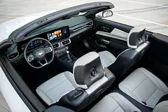 2024 Ford Mustang for Rent in Dubai Marina photo 10