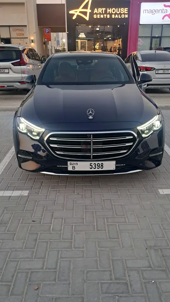 2024 Mercedes-Benz E-Class for Rent in Sheikh Zayed Road (Black) photo 6