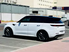 2023 Land Rover Range Rover Sport for Rent in Sheikh Zayed Road photo 5