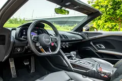 2023 Audi R8 for Rent in Palm Jumeirah photo 8