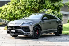 2022 Lamborghini Urus for Rent in Palm Jumeirah (Black) photo 2