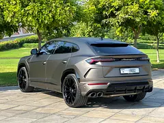 2022 Lamborghini Urus for Rent in Palm Jumeirah (Black) photo 4