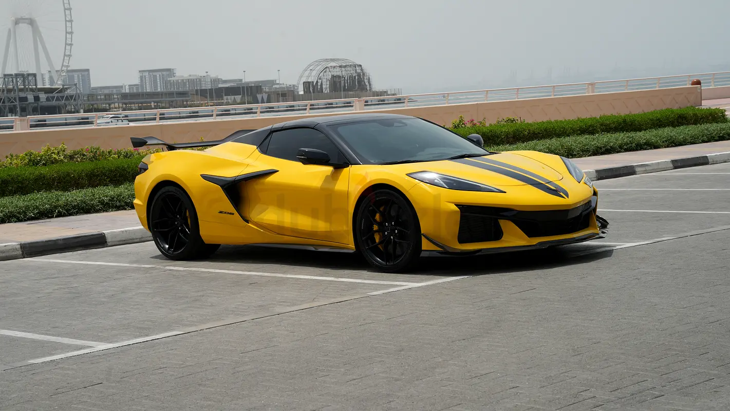 2025 Chevrolet Corvette for Rent in Al Barsha 1 photo 3