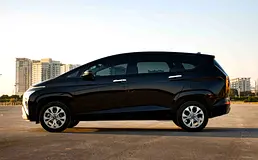 2025 Hyundai Stargazer for Rent in Al Quoz 4 photo 4