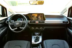2025 Hyundai Stargazer for Rent in Al Quoz 4 photo 10