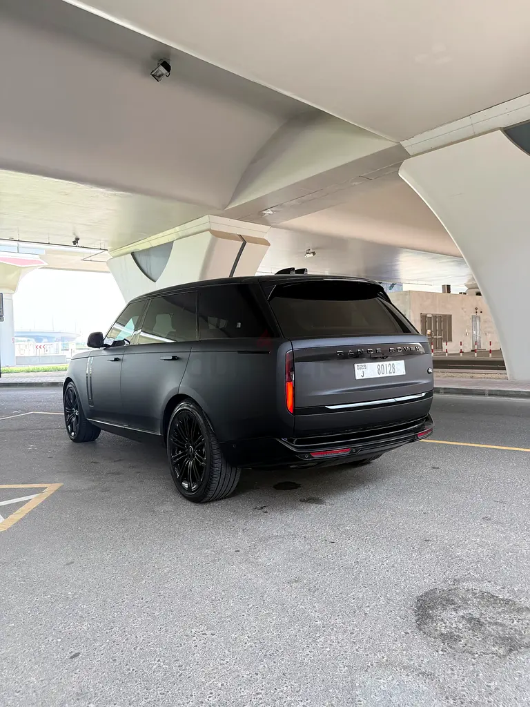 2024 Land Rover Range Rover for Rent in Oud Metha photo 4
