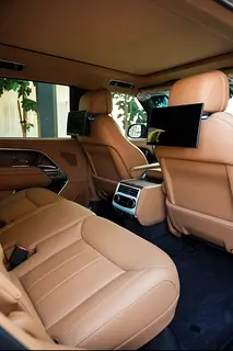 Rent 2024 Land Rover Range Rover in Oud Metha | Free Delivery in Oud Metha photo 7