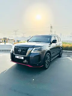 2024 Nissan Patrol for Rent in Oud Metha photo 3