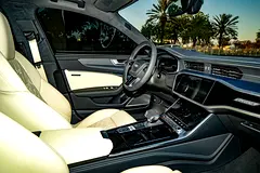 2025 Audi RS6 for Rent in Al Barsha 1 photo 7
