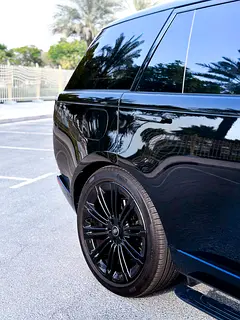 2025 Land Rover Range Rover Rental in Al Barsha 1 photo 6