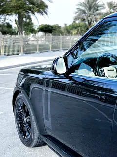 2025 Land Rover Range Rover Rental in Al Barsha 1 photo 7