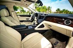 2023 Bentley Bentayga for Rent in Al Barsha 1 (Silver) photo 5