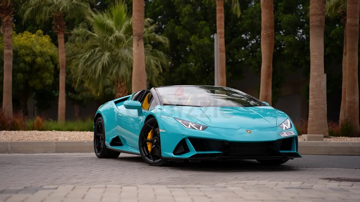 2023 Lamborghini Huracan for Rent in Business Bay photo 5