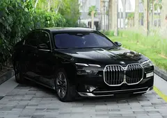 Rent 2023 BMW 7-Series in Al Quoz 4 — Flexible Rental in Al Quoz 4 rental in Al Quoz 4, Dubai