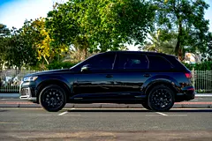 2023 Audi Q7 for Rent in Al Barsha 1 photo 2