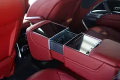 2023 Land Rover Range Rover for Rent in Palm Jumeirah photo 7