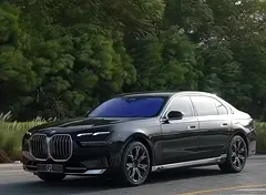 2025 BMW 7-Series for Rent in Al Quoz Industrial Area 3 — No-Deposit Options Available
