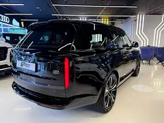 2024 Land Rover Range Rover for Rent in Business Bay (Black, Automatic, 5 Seater) photo 5