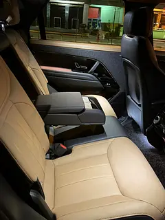 2026 Land Rover Range Rover for Rent in Airport Road Area photo 5